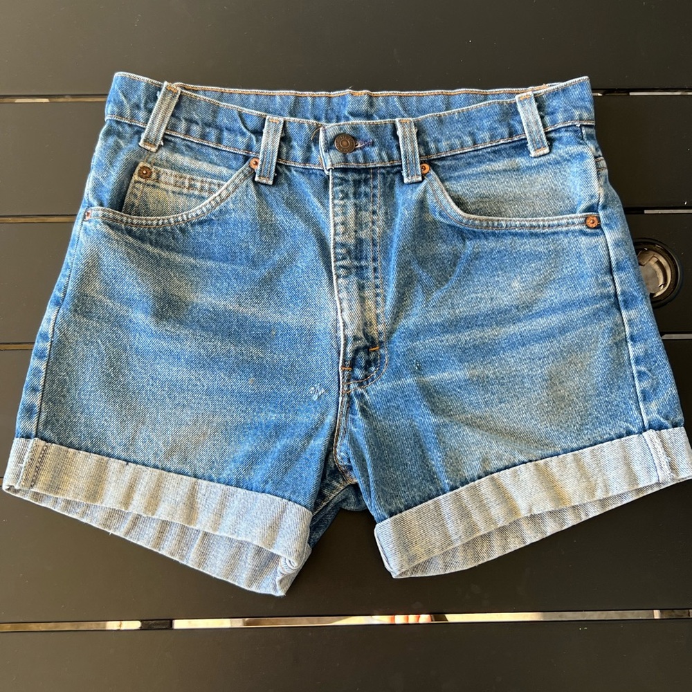 Vintage LEVI’s upcycled shorts